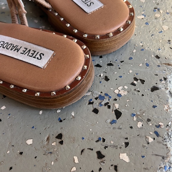 Steve Madden rockstud sandals - Picture 8 of 9